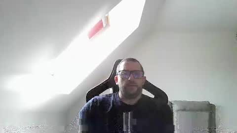 Snapshot of malou2927 chatting on 10.11.25 breton online show from 10.11.25