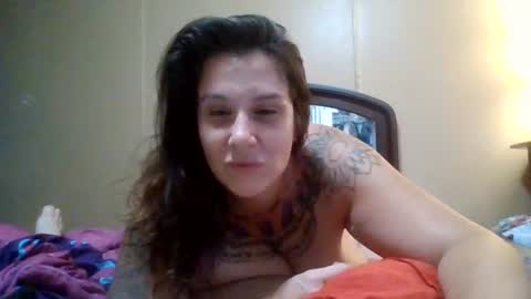 Snapshot of mamabear_papabear chatting on 06.24.26 Elizabeth online show from 06.24.26