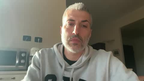 Snapshot of manager82 chatting on 01.12.26 manager82 online show from 01.12.26