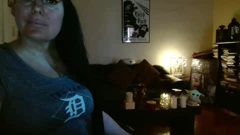 mandaloriangirlsfight online show from 03.10.26