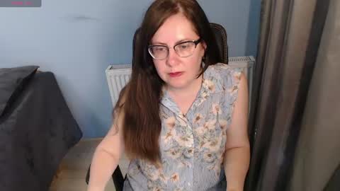 Snapshot of mandarinka28 chatting on 06.22.26 mandarinka28 online show from 06.22.26