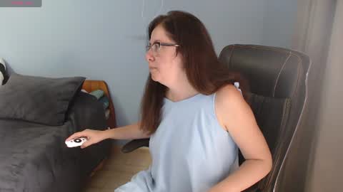 Snapshot of mandarinka28 chatting on 07.14.26 mandarinka28 online show from 07.14.26