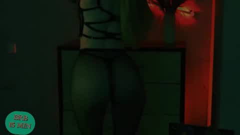 Snapshot of manifreyja chatting on 07.18.26 Amelie online show from 07.18.26