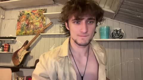 Snapshot of manolein chatting on 12.14.24 manolein online show from 12.14.24