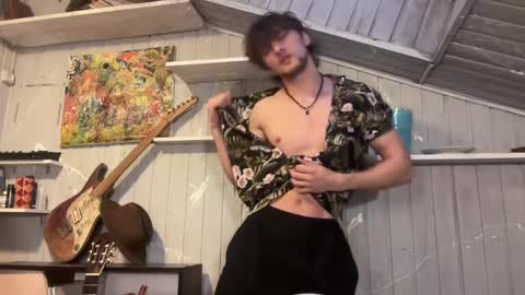 Snapshot of manolein chatting on 12.17.24 manolein online show from 12.17.24