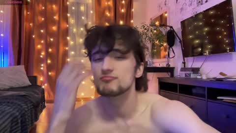 Snapshot of manolein chatting on 12.30.24 manolein online show from 12.30.24