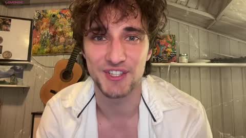 Snapshot of manolein chatting on 02.25.25 manolein online show from 02.25.25