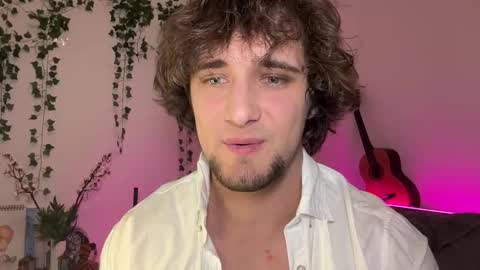 Snapshot of manolein chatting on 10.14.25 manolein online show from 10.14.25