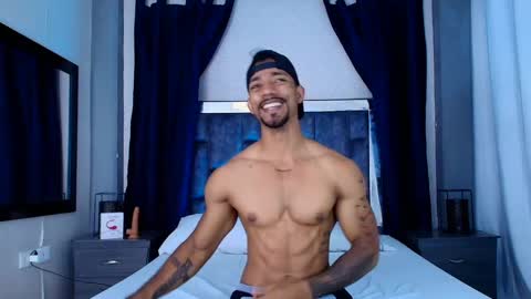 Manolo Hot 1 online show from 01.24.25