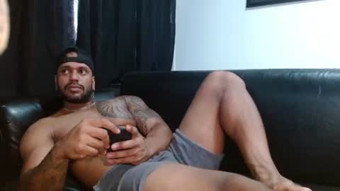 Snapshot of manolofitt chatting on 06.26.26 Manolo online show from 06.26.26
