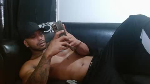 Snapshot of manolofitt chatting on 07.15.26 Manolo online show from 07.15.26