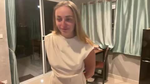 Manon hottie online show from 04.23.26