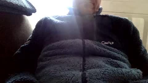 Snapshot of manpower2012 chatting on 12.23.24 Manpo online show from 12.23.24