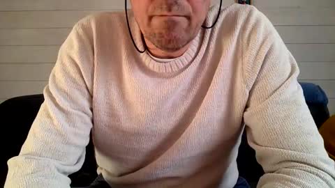 Snapshot of manpower2012 chatting on 12.31.24 Manpo online show from 12.31.24