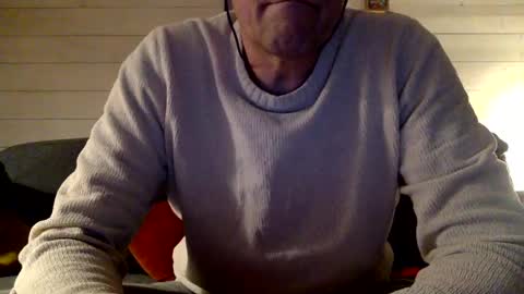 Snapshot of manpower2012 chatting on 02.18.25 Manpo online show from 02.18.25