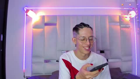 Manuel online show from 01.09.25