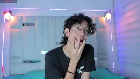 Manuel online show from 02.23.25