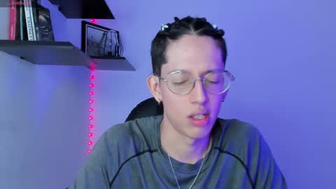 Manuel online show from 03.11.25