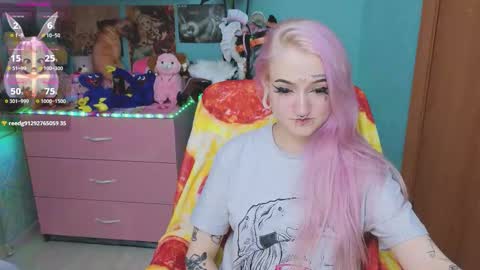 Snapshot of manuela_unicorn chatting on 09.12.25 Manuela online show from 09.12.25