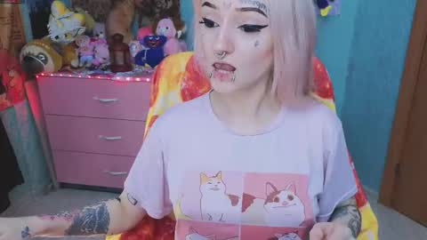 Snapshot of manuela_unicorn chatting on 11.03.25 Manuela online show from 11.03.25