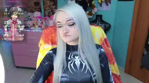 Snapshot of manuela_unicorn chatting on 04.28.26 Manuela online show from 04.28.26