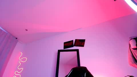 manuevans10 online show from 09.18.25