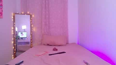     online show from 04.05.26