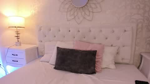 Mara online show from 09.17.25