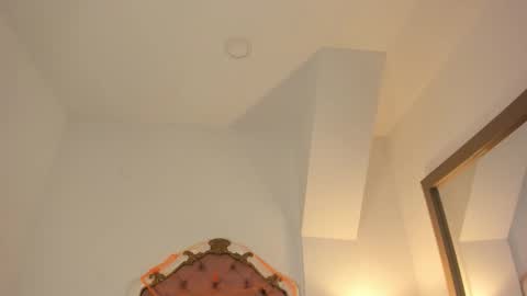 Mara online show from 10.31.25