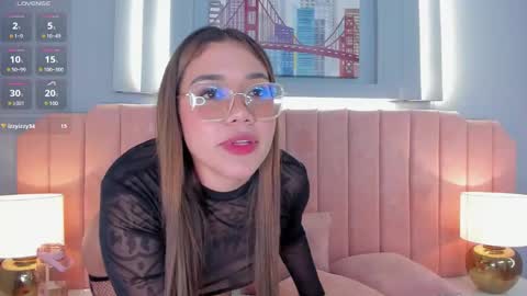 Snapshot of mara_brooks chatting on 12.22.24 Mara online show from 12.22.24