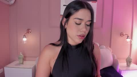 Snapshot of mara_brooks chatting on 10.03.25 Mara online show from 10.03.25