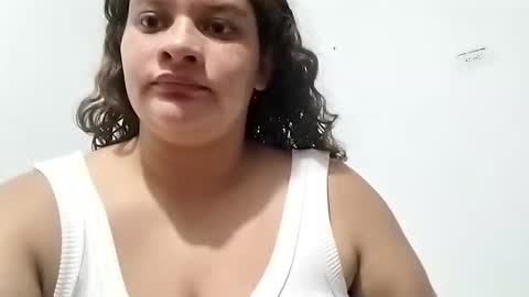Snapshot of mara_lopez001 chatting on 05.17.26 mara_lopez001 online show from 05.17.26