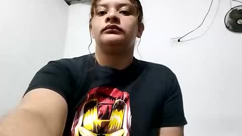Snapshot of mara_lopez001 chatting on 05.21.26 mara_lopez001 online show from 05.21.26