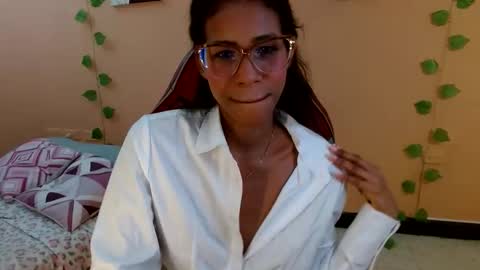 Snapshot of mara_summer chatting on 03.08.26 Mara 3 online show from 03.08.26
