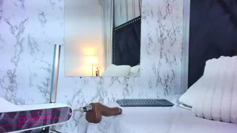 Snapshot of maraa_x chatting on 07.14.26 maraa_x online show from 07.14.26