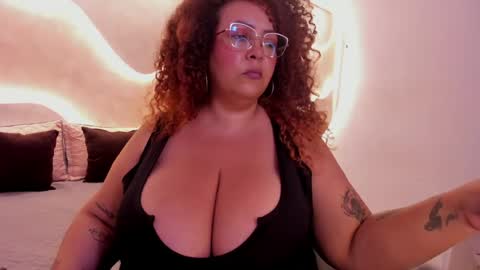Snapshot of maraasweet chatting on 06.07.26 Mrs. Sweet online show from 06.07.26
