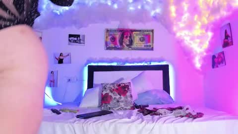 maralinette22 online show from 02.21.25