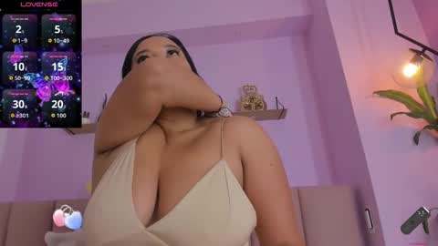 Snapshot of maraowen chatting on 12.18.25 Mara online show from 12.18.25