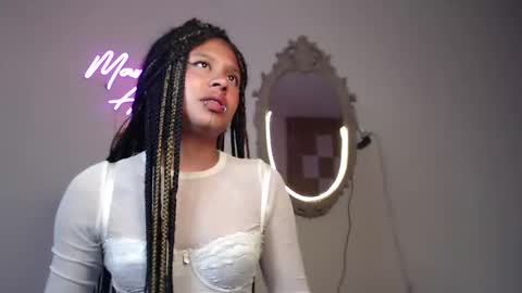 Snapshot of marceline_abadeer00 chatting on 12.17.24 Michell Dayan online show from 12.17.24