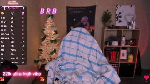 Snapshot of marcelinepeach chatting on 12.19.24 Sara online show from 12.19.24