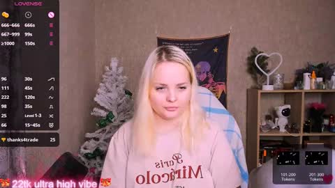 Snapshot of marcelinepeach chatting on 01.14.25 Sara online show from 01.14.25