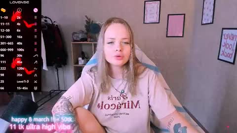 Snapshot of marcelinepeach chatting on 03.08.25 Sara online show from 03.08.25
