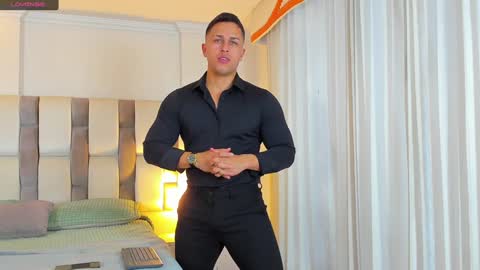 Snapshot of marcelo_costa_ chatting on 02.05.25 Marcelo Costa online show from 02.05.25