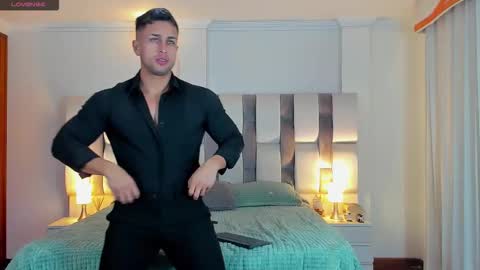 Snapshot of marcelo_costa_ chatting on 12.19.25 Marcelo Costa online show from 12.19.25