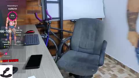 Marck  Independent model  online show from 10.18.25