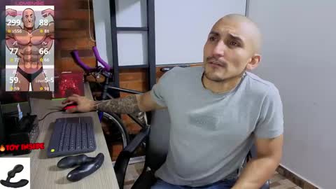 Snapshot of marckmuscle chatting on 04.20.26 Marck Independent model online show from 04.20.26