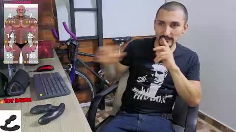 Snapshot of marckmuscle chatting on 06.15.26 Marck Independent model online show from 06.15.26