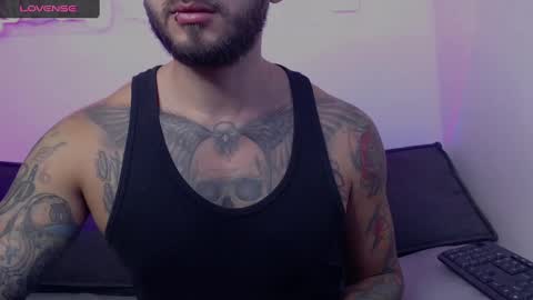 Snapshot of marco_allison43 chatting on 01.29.25 marco_allison43 online show from 01.29.25