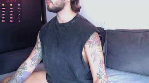 Snapshot of marco_allison43 chatting on 09.21.25 marco_allison43 online show from 09.21.25