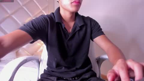 Snapshot of marco_deluxe chatting on 04.28.26 marco_deluxe online show from 04.28.26
